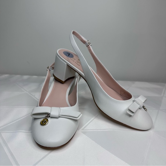 KATE SPADE NEW YORK White Leather Block Heel Slingback Medallion Bow Sz 7 B NWOB - Picture 1 of 9